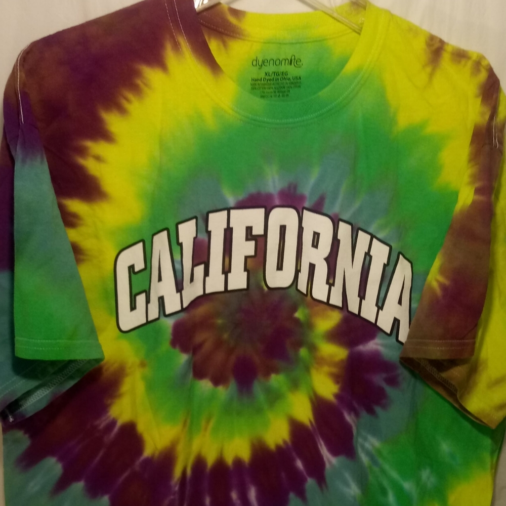 DYENOMITE CALIFORNIA TIE DYE TEE SHIRT